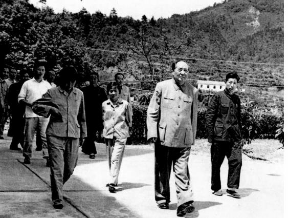 1965年5月毛主席重上井冈山