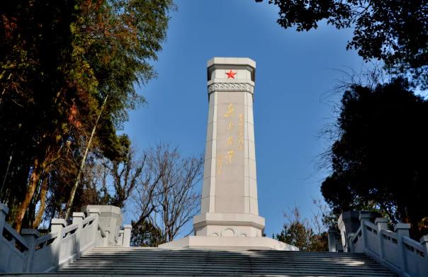 东固革命烈士纪念塔