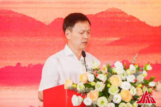 吉安市人民政府副市长、井冈山管理局党工委书记、井冈山市委书记傅正华