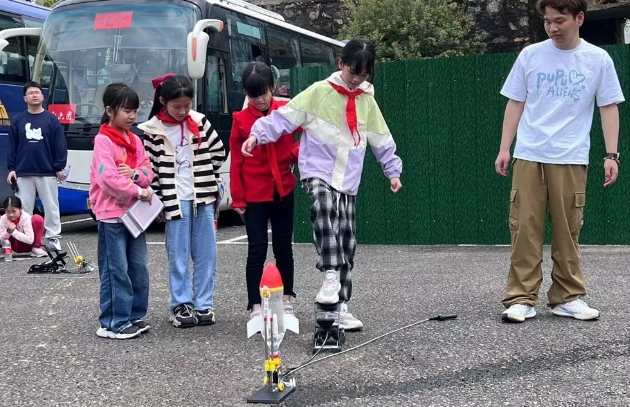 万安县沙坪中心小学开展研学实践活动