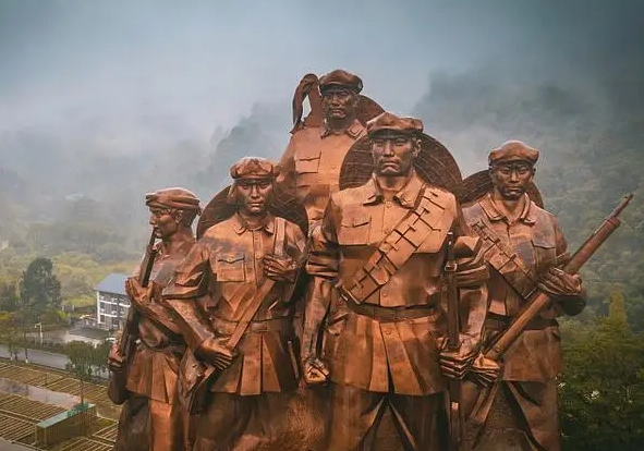 井冈山红色教育是一次学习之旅、追溯之旅、激励之旅