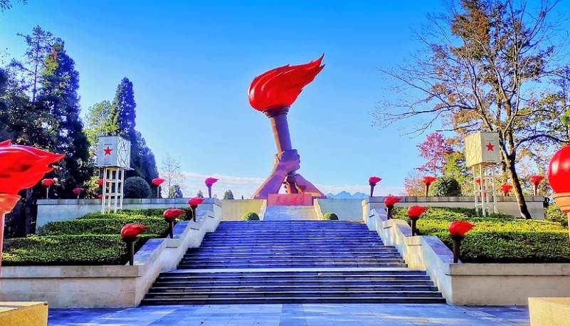 井冈山南山公园｜红色拓展圣地_沉浸式团建基地_红色教育旅游推荐