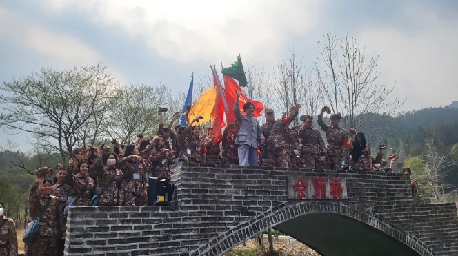 香港中学师生赴井冈山进行爱国主义教育