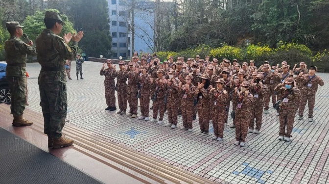 香港中学师生赴井冈山进行爱国主义教育