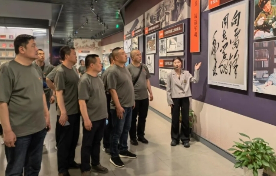 井冈山培训能穿红军服吗？最新政策解读与着装规范说明