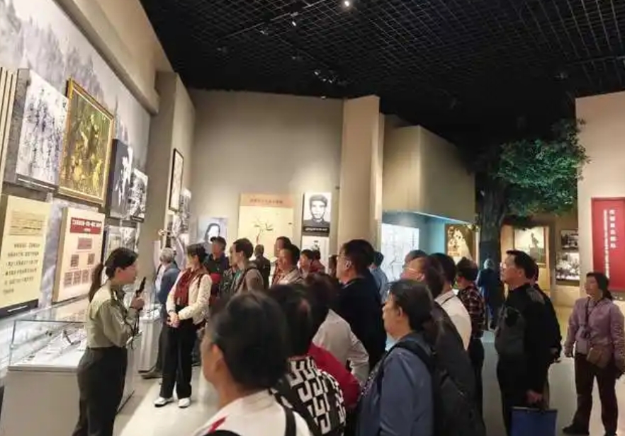 井冈山精神培训基地在哪里：井冈山红色教育基地位置介绍与特色解析