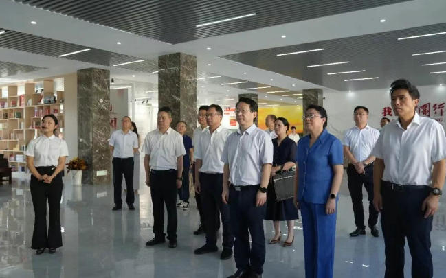 江西省教育厅厅长郑磊在井冈山就深化红色文化教育工作开展专题调研