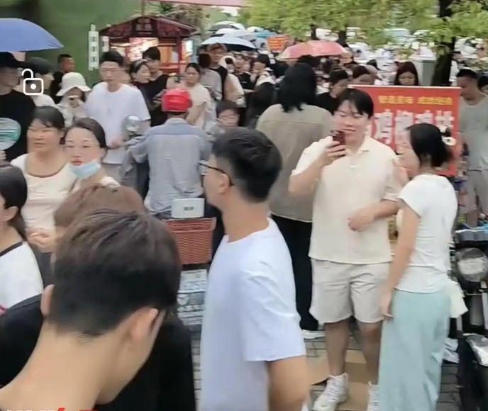 景德镇鸡排哥爆火