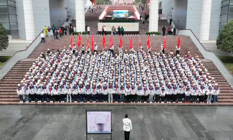 3000余名新干学子赴井冈
